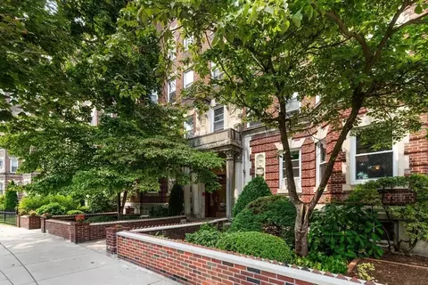 131 Park Dr #G3, Boston, MA 02215