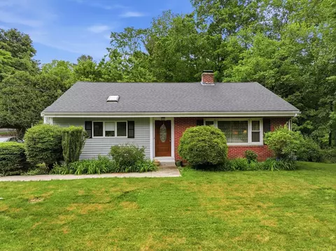 137 South St, Northborough, MA 01532