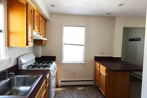 308 Essex St, Beverly, MA 01915 photo 12