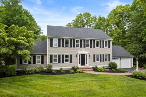 147 Curtis Mill Ln, Hanover, MA 02339