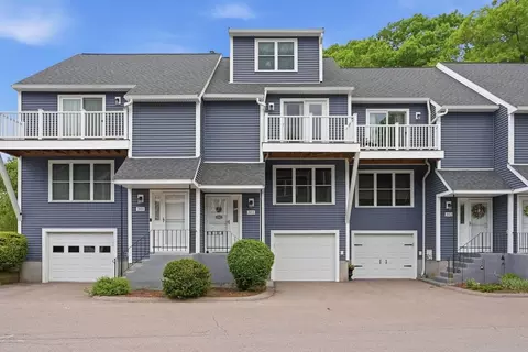 101 South Ave #302, Attleboro, MA 02703