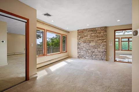 Living - 244 Ocean Ave, Marblehead, MA 01945 photo 7 of 10