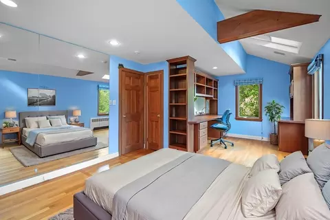 Bedroom - 244 Ocean Ave, Marblehead, MA 01945 photo 5 of 5