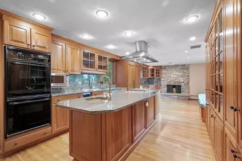 Kitchen - 244 Ocean Ave, Marblehead, MA 01945 photo 1 of 1