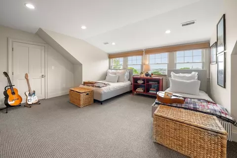 Bedroom - 48 Harbor Ave, Marblehead, MA 01945 photo 4 of 4
