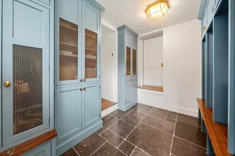 Entry Way - 48 Harbor Ave, Marblehead, MA 01945 photo 6 of 6