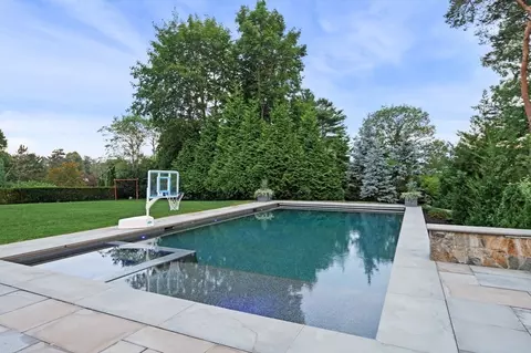 Exterior - 48 Harbor Ave, Marblehead, MA 01945 photo 10 of 11