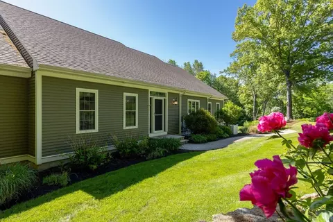3 Archelaus Hill Rd, West Newbury, MA 01985
