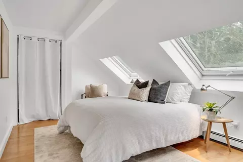 Bedroom - 1333 Great Plain Ave, Needham, MA 02492 photo 3 of 4