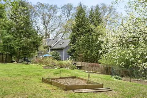 Exterior - 1333 Great Plain Ave, Needham, MA 02492 photo 8 of 9