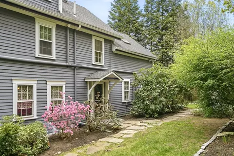 Exterior - 1333 Great Plain Ave, Needham, MA 02492 photo 4 of 9