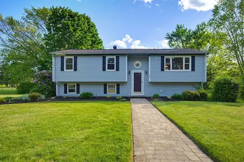205 Brook St, Rehoboth, MA 02769