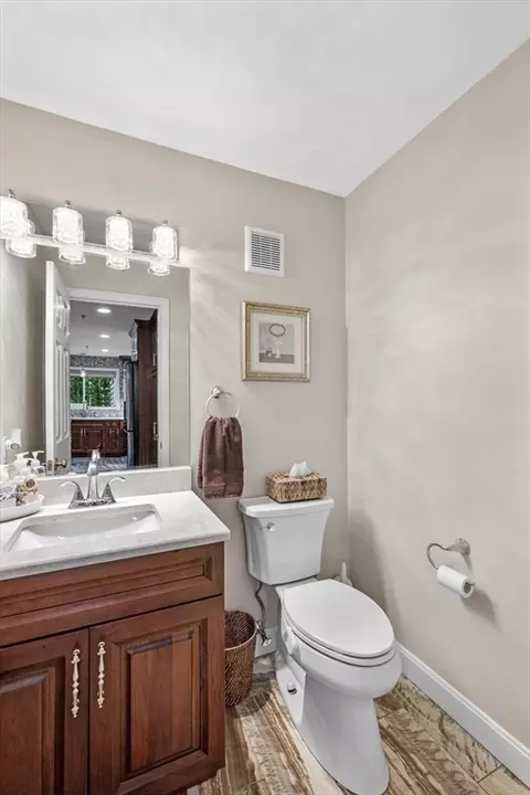 Bath - 3 Eclipse Ln #3, Salem, MA 01970 photo 2 of 4