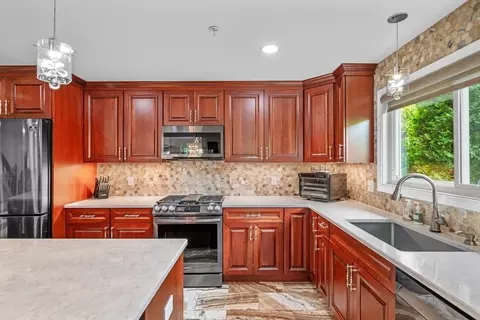 Kitchen - 3 Eclipse Ln #3, Salem, MA 01970 photo 3 of 3