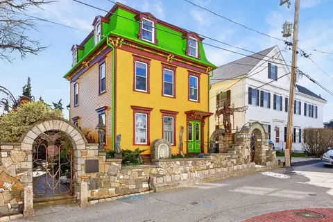 4 Center St, Provincetown, MA 02657