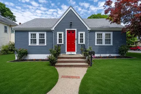 74 Highland St, Hyde Park, MA 02136