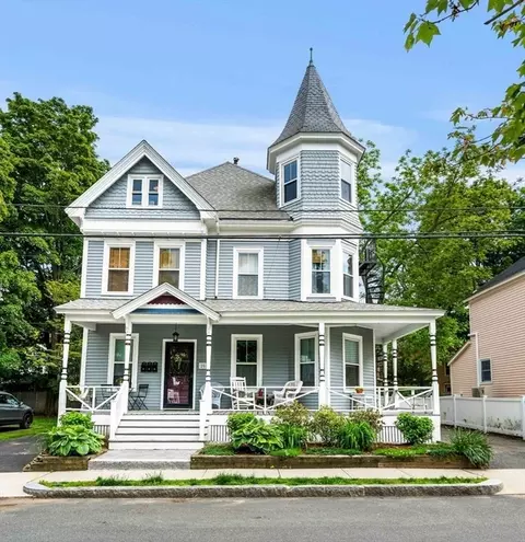 25 Barton St #3, Newburyport, MA 01950