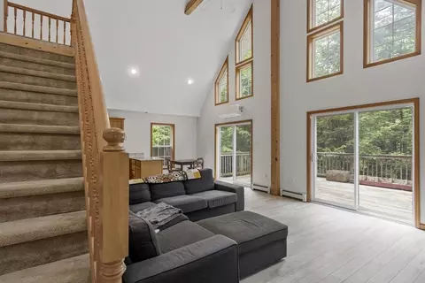 Entry Way - 22 Sunset Rd, Westminster, MA 01473 photo 1 of 5