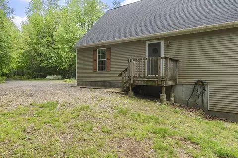 Exterior - 22 Sunset Rd, Westminster, MA 01473 photo 3 of 11