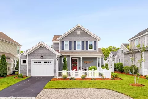 23 Cottage Ln, Mashpee, MA 02649
