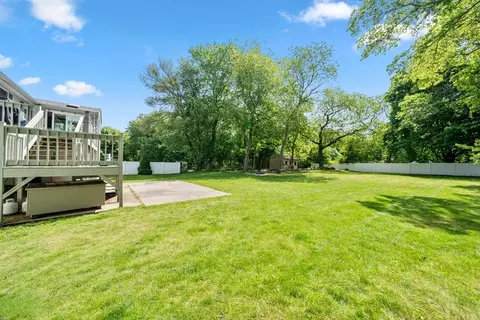 Exterior - 10 Upland Rd, Danvers, MA 01923 photo 4 of 6