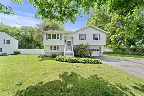 10 Upland Rd, Danvers, MA 01923