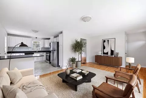 168 Keddy St, Springfield, MA 01109 photo 8