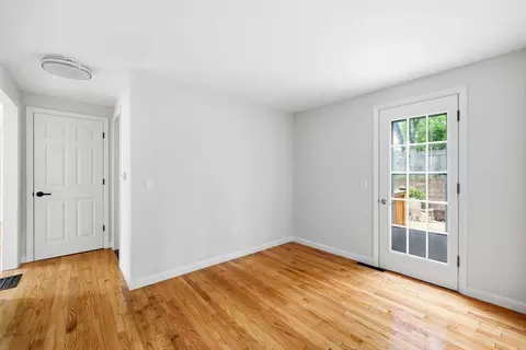 168 Keddy St, Springfield, MA 01109 photo 12
