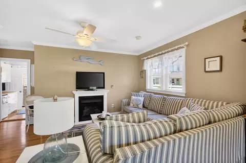 Living - 7 Sycamore St, Wareham, MA 02558 photo 4 of 6