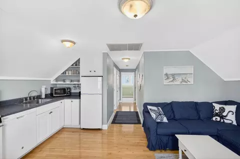 Entry Way - 7 Sycamore St, Wareham, MA 02558 photo 1 of 3