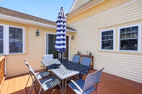 Exterior - 7 Sycamore St, Wareham, MA 02558 photo 3 of 4