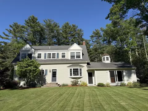 2 Woodridge Rd, Dover, MA 02030