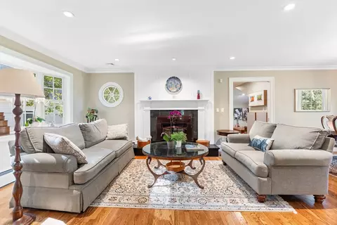 2 Woodridge Rd, Dover, MA 02030 photo 5