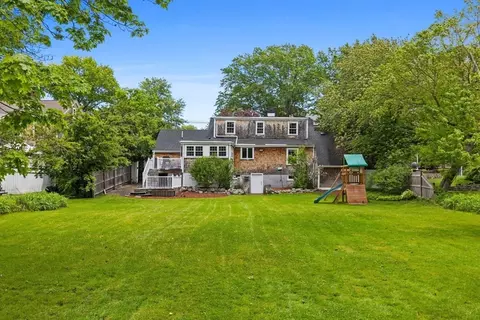 Exterior - 221 Central St, Hingham, MA 02043 photo 2 of 3