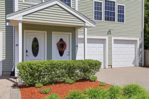 67 Terry Ln #67, Plainville, MA 02762