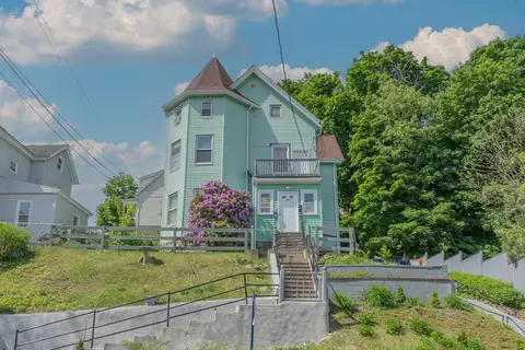 68 Cook Ave, Chelsea, MA 02150