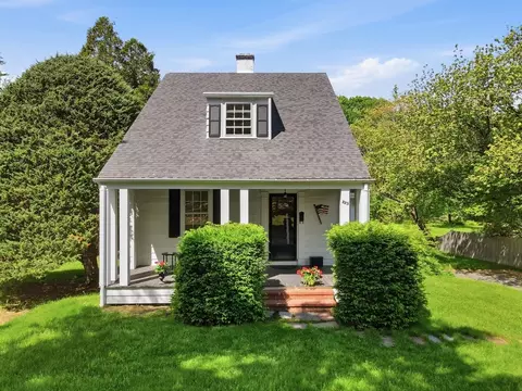 223 Central St, Hingham, MA 02043