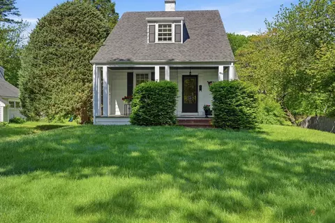 Exterior - 223 Central St, Hingham, MA 02043 photo 2 of 8