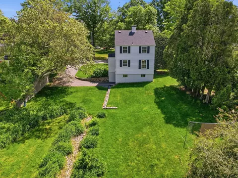 Exterior - 223 Central St, Hingham, MA 02043 photo 6 of 8