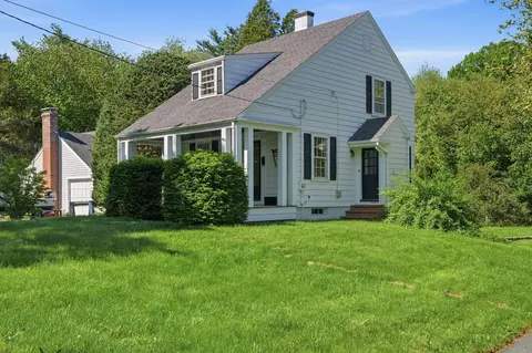 Exterior - 223 Central St, Hingham, MA 02043 photo 3 of 8