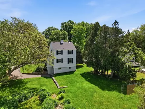 Exterior - 223 Central St, Hingham, MA 02043 photo 5 of 8