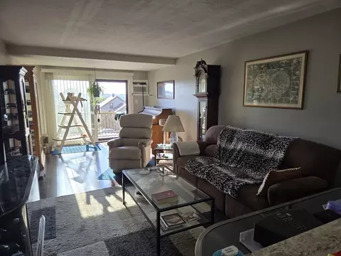 Living - 68 Prospect St #4 D, Fall River, MA 02720 photo 1 of 3