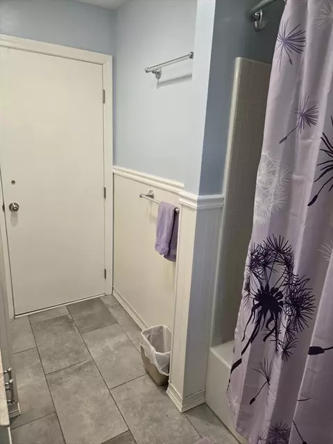 Bath - 68 Prospect St #4 D, Fall River, MA 02720 photo 4 of 4
