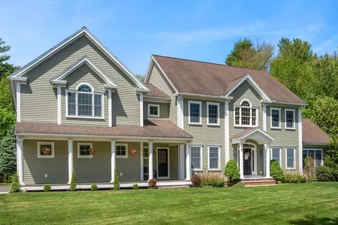 9 Freedom Dr, North Reading, MA 01864