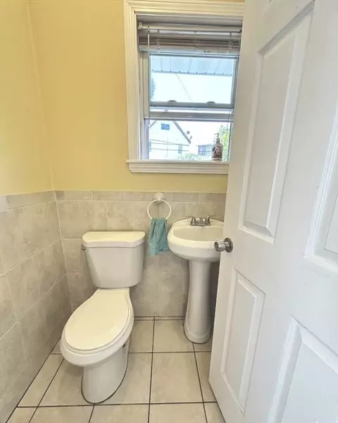Bath - 40 Pomeroy St, Allston, MA 02134 photo 3 of 3