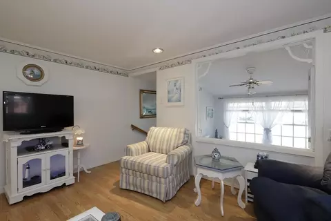 35 Point St, Fairhaven, MA 02719 photo 15