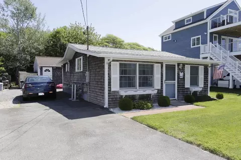 35 Point St, Fairhaven, MA 02719 photo 3