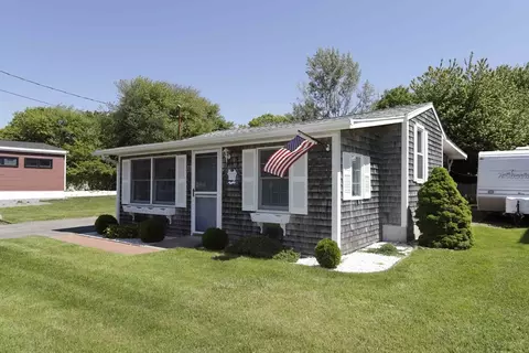 35 Point St, Fairhaven, MA 02719