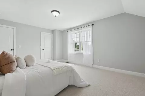 Bedroom - 129 Derby St, Worcester, MA 01604 photo 2 of 8