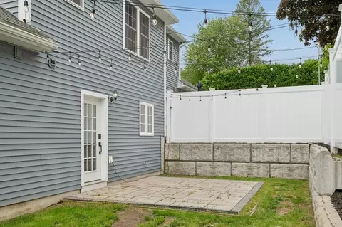Exterior - 129 Derby St, Worcester, MA 01604 photo 7 of 9